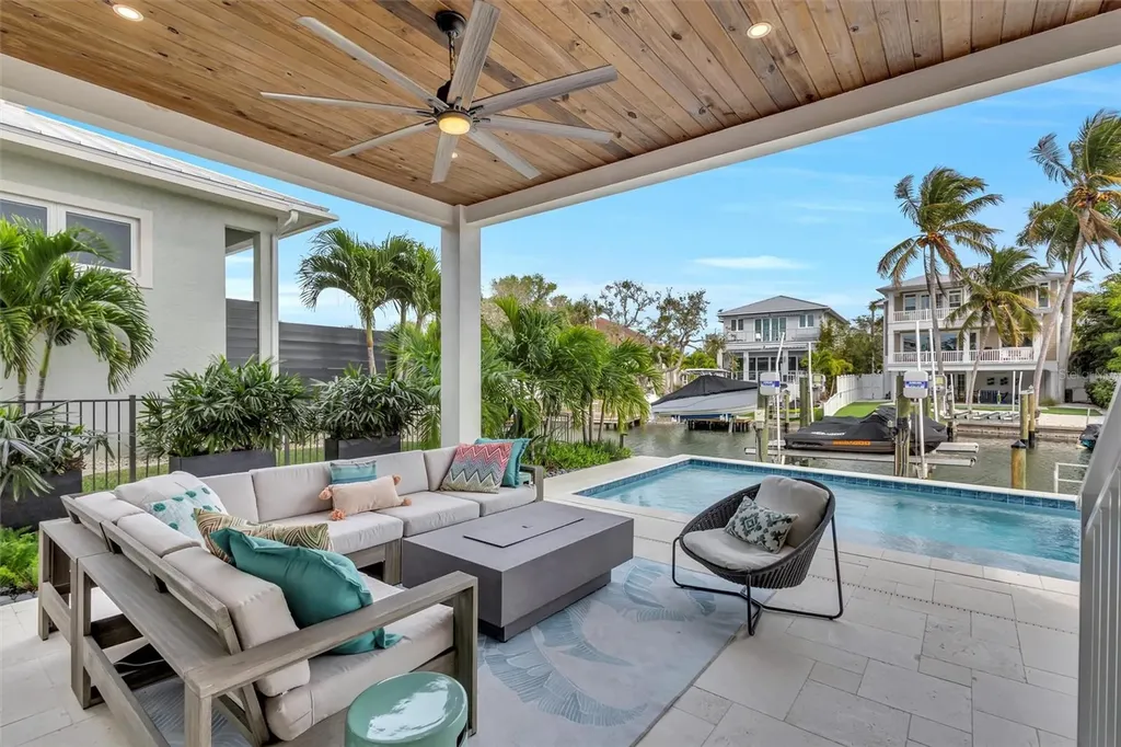 4881 Oxford Drive Siesta Key FL 34242