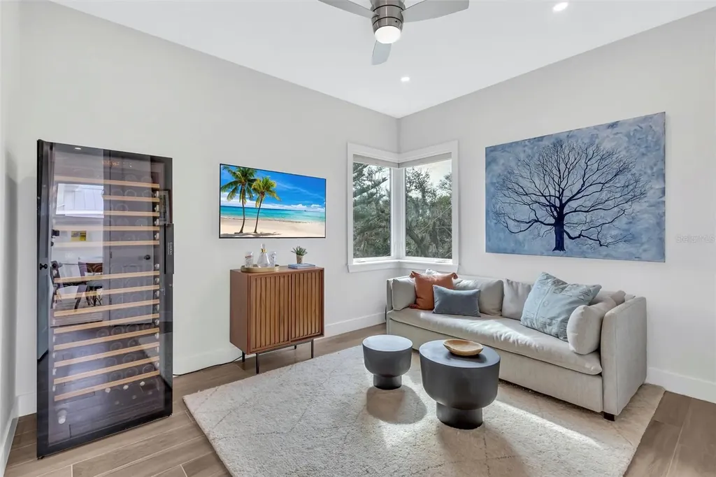 4881 Oxford Drive Siesta Key FL 34242