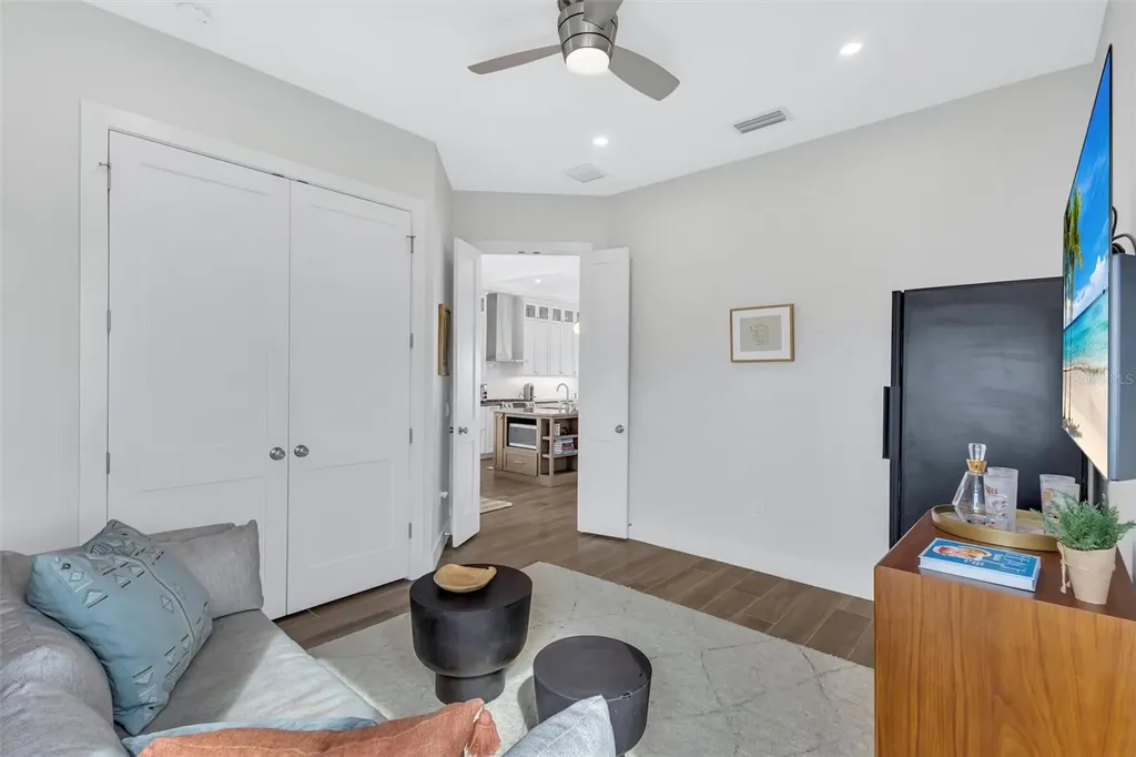 4881 Oxford Drive Siesta Key FL 34242