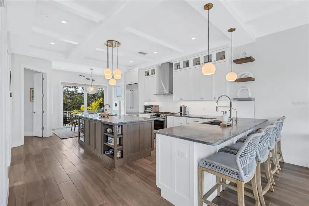 4881 Oxford Drive Siesta Key FL 34242