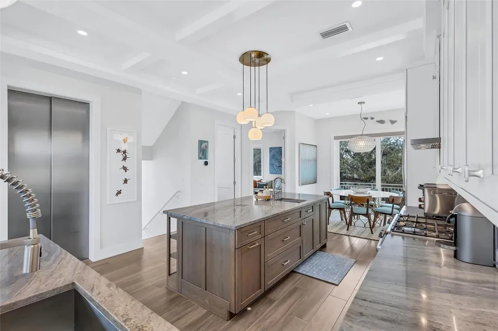4881 Oxford Drive Siesta Key FL 34242