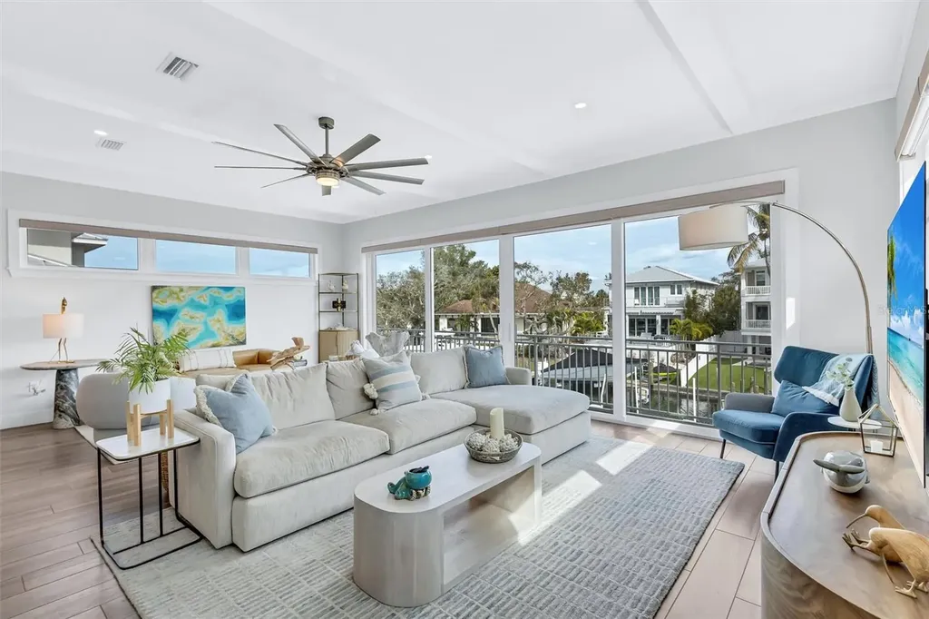 4881 Oxford Drive Siesta Key FL 34242