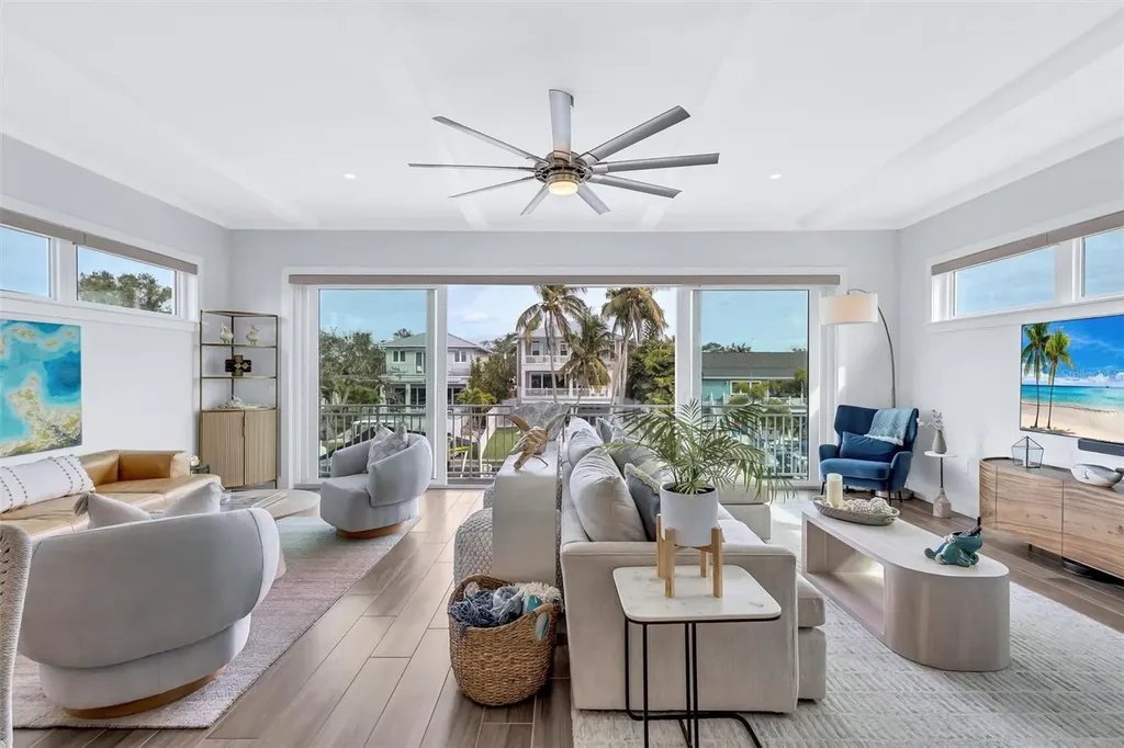 4881 Oxford Drive Siesta Key FL 34242