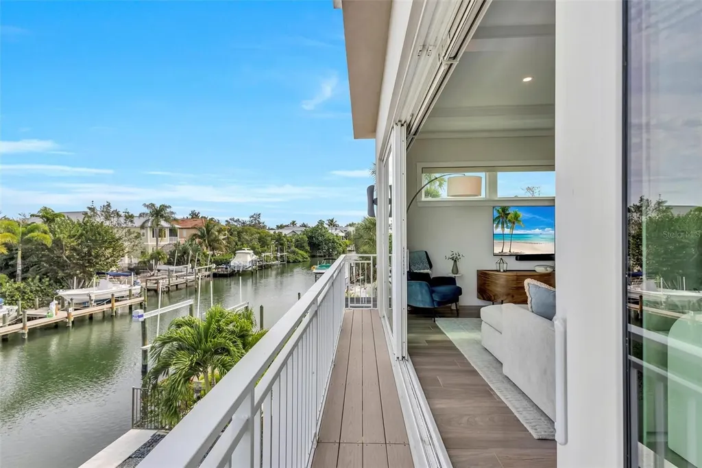 4881 Oxford Drive Siesta Key FL 34242