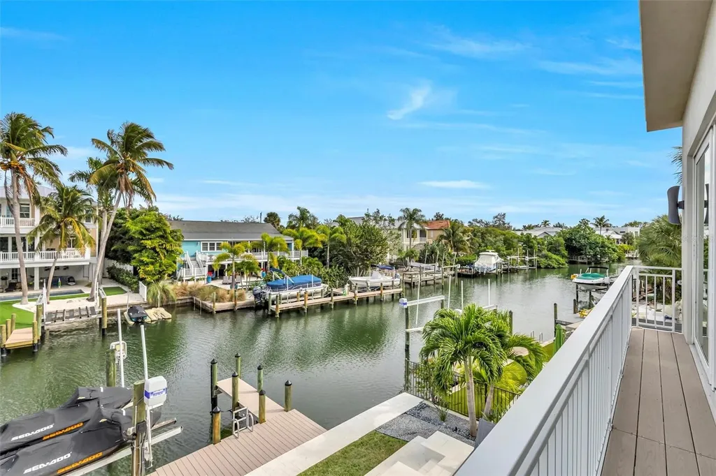 4881 Oxford Drive Siesta Key FL 34242