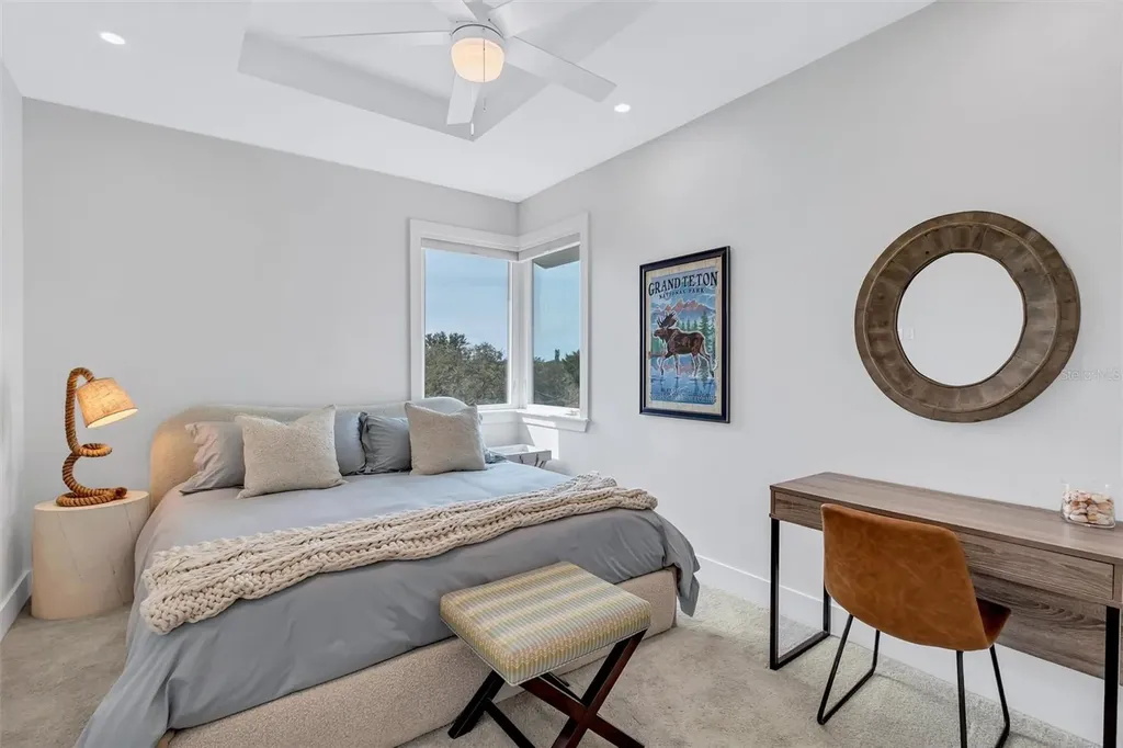 4881 Oxford Drive Siesta Key FL 34242