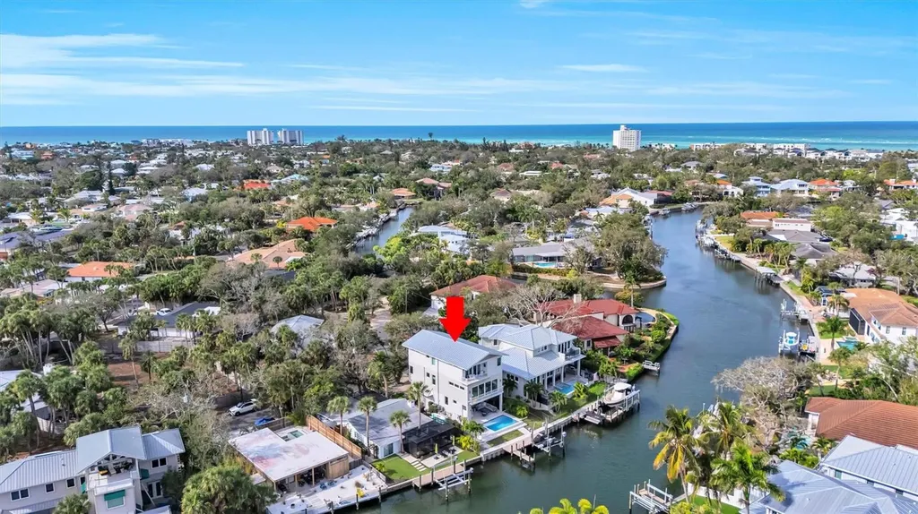4881 Oxford Drive Siesta Key FL 34242