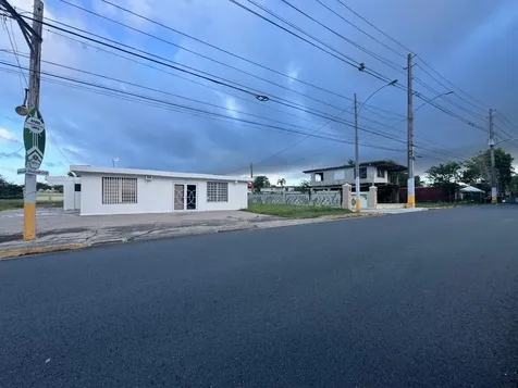 690 Street Bo. Sabana Vega Alta PR 00692