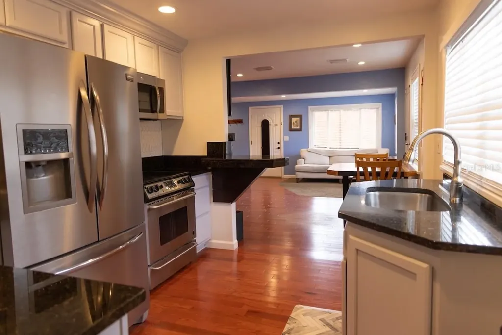 544 Farnum Drive Tarpon Springs FL 34689