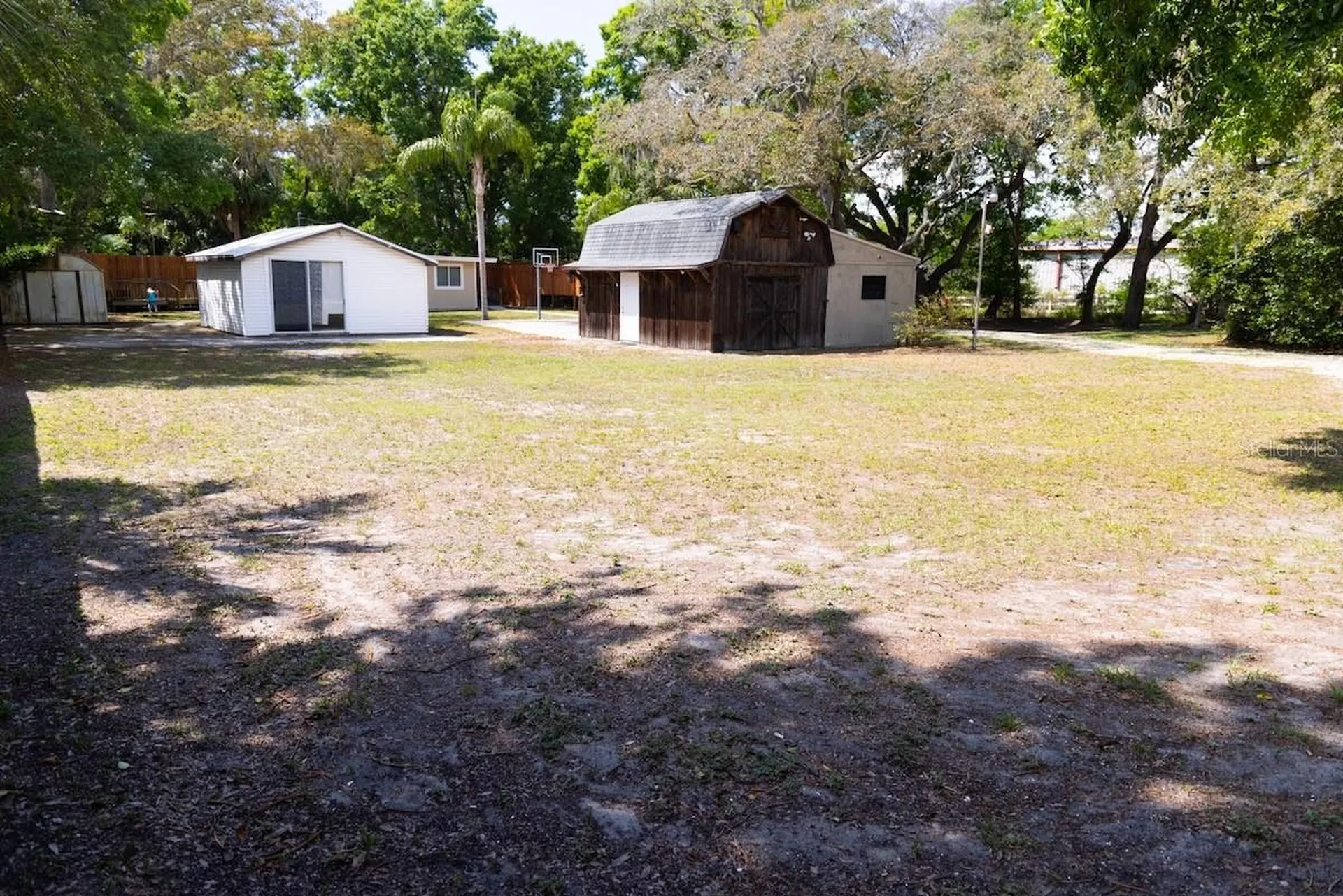 544 Farnum Drive Tarpon Springs FL 34689