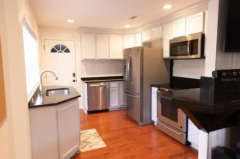 544 Farnum Drive Tarpon Springs FL 34689