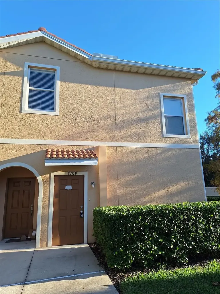 3709 Parkridge Circle Sarasota FL 34243