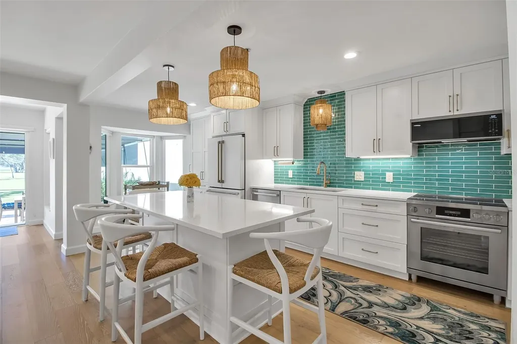 2123 Harbourside Drive Longboat Key FL 34228