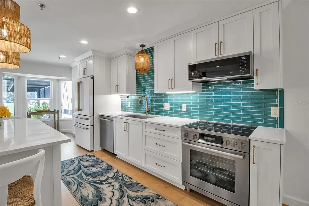 2123 Harbourside Drive Longboat Key FL 34228