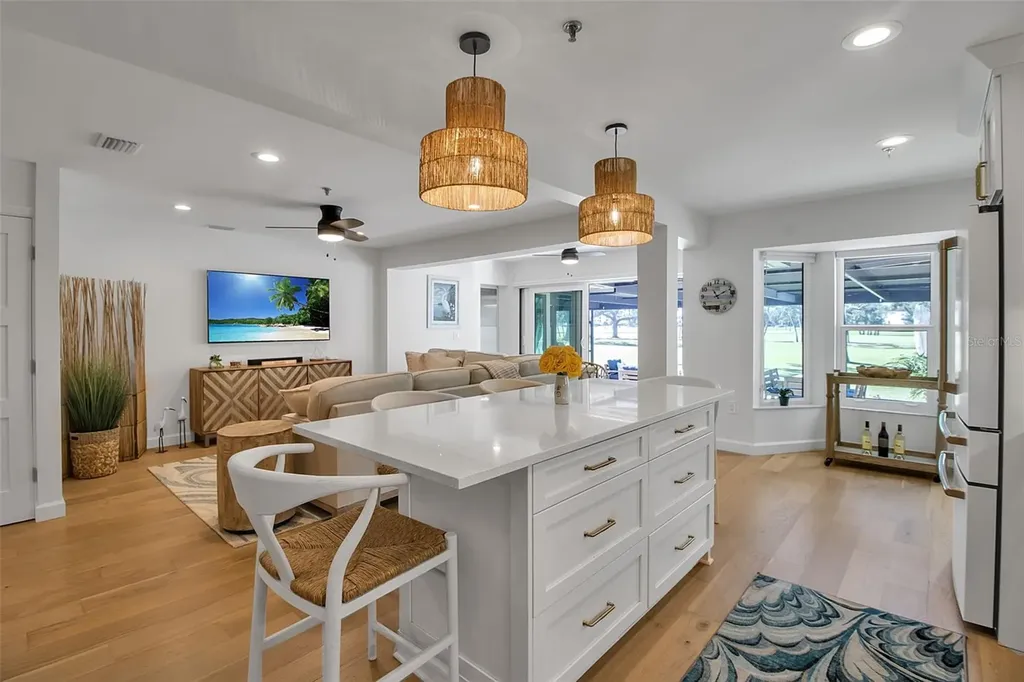 2123 Harbourside Drive Longboat Key FL 34228