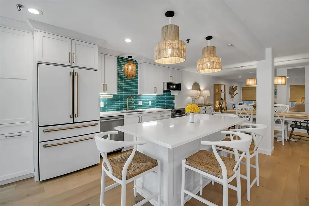 2123 Harbourside Drive Longboat Key FL 34228