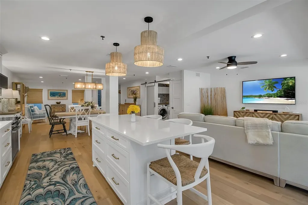 2123 Harbourside Drive Longboat Key FL 34228