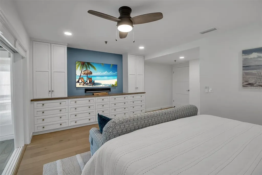 2123 Harbourside Drive Longboat Key FL 34228