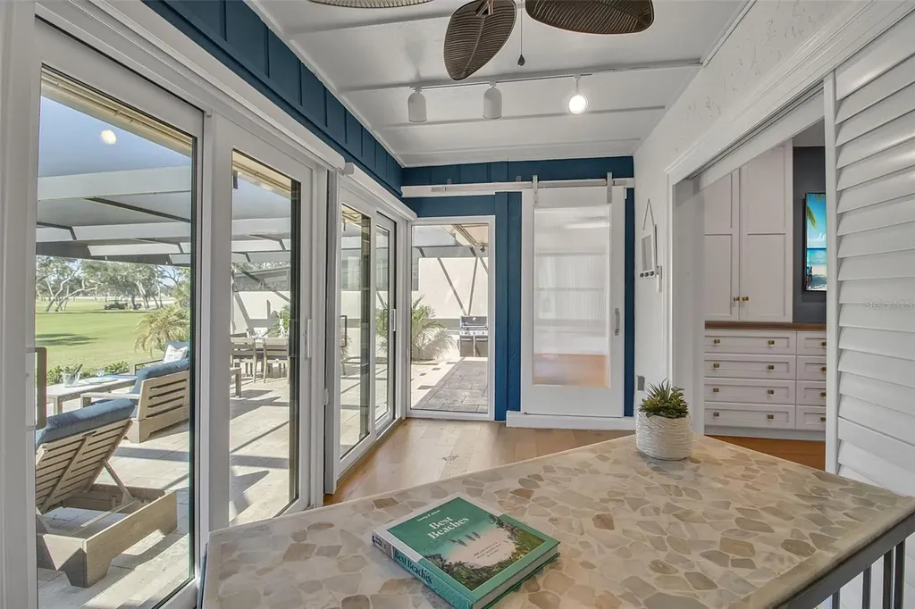 2123 Harbourside Drive Longboat Key FL 34228