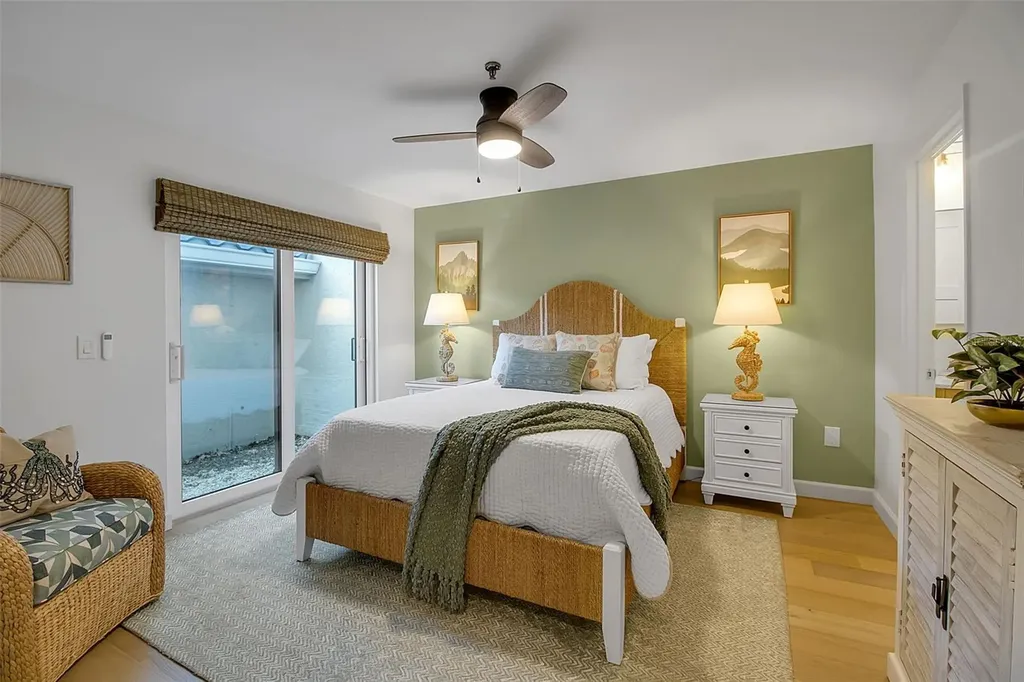 2123 Harbourside Drive Longboat Key FL 34228