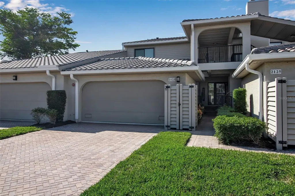 2123 Harbourside Drive Longboat Key FL 34228