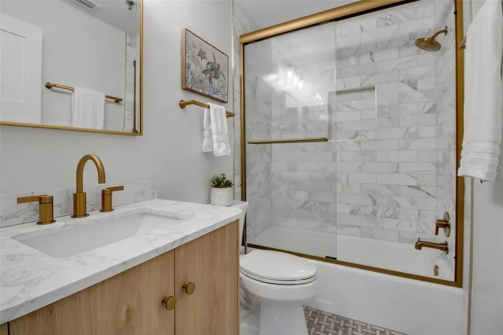 2123 Harbourside Drive Longboat Key FL 34228