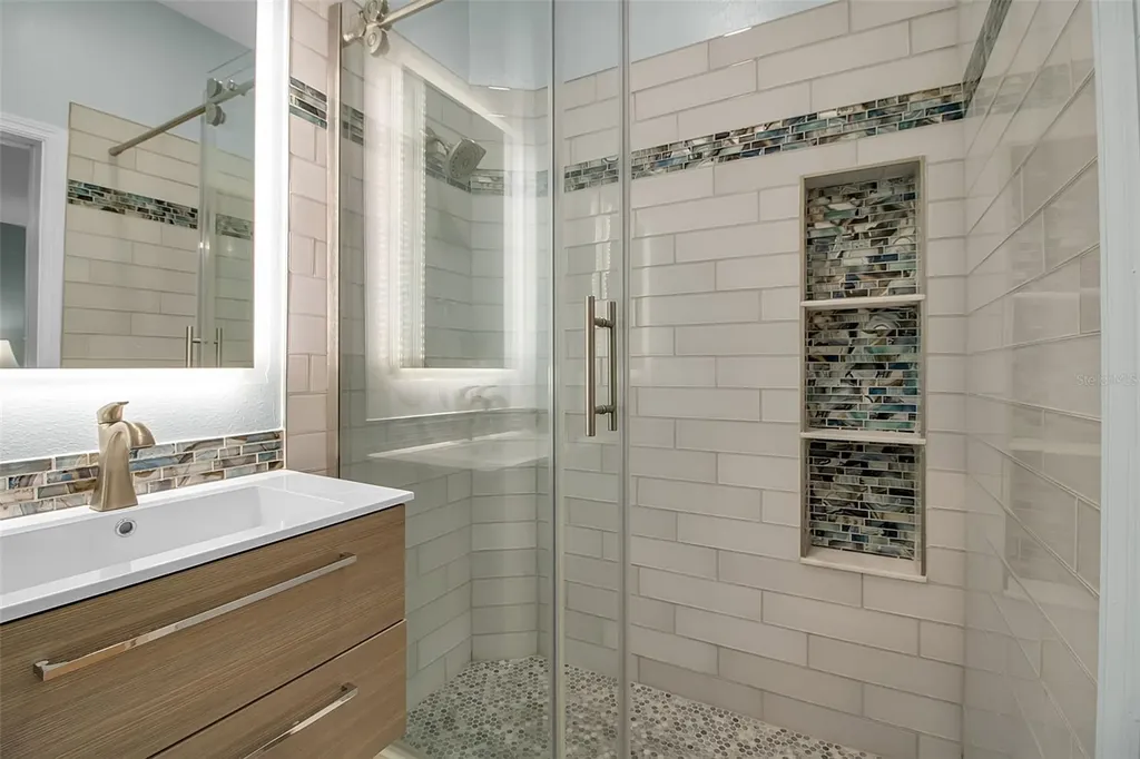 2123 Harbourside Drive Longboat Key FL 34228