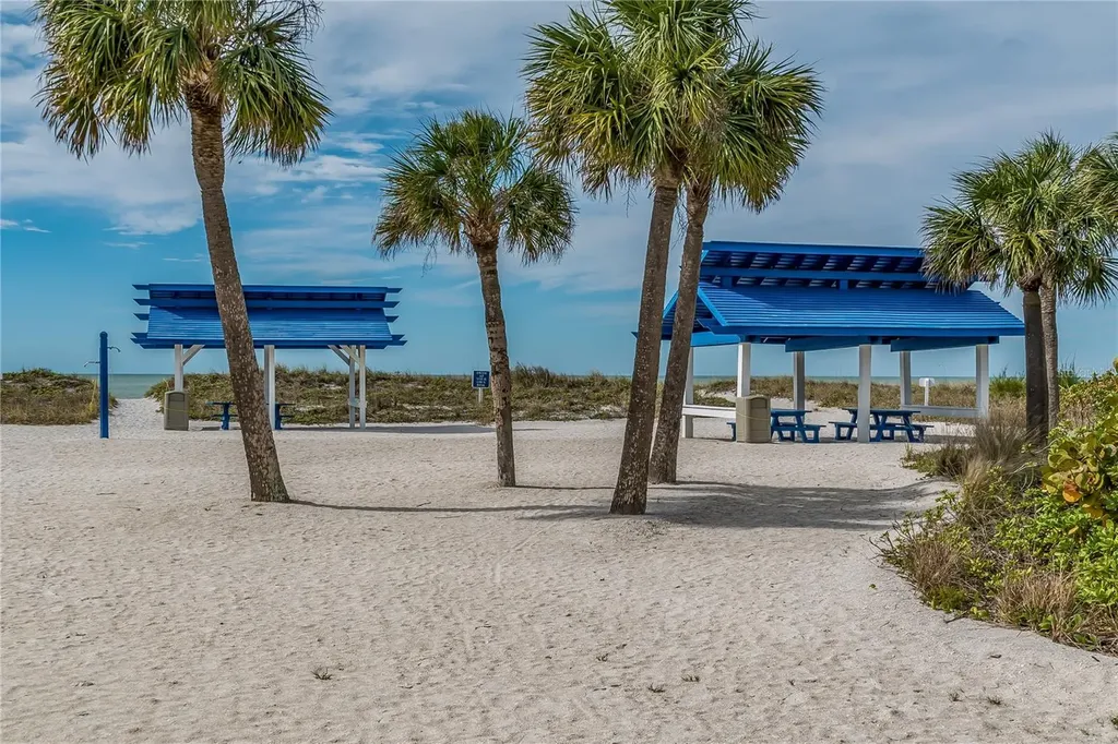 2123 Harbourside Drive Longboat Key FL 34228