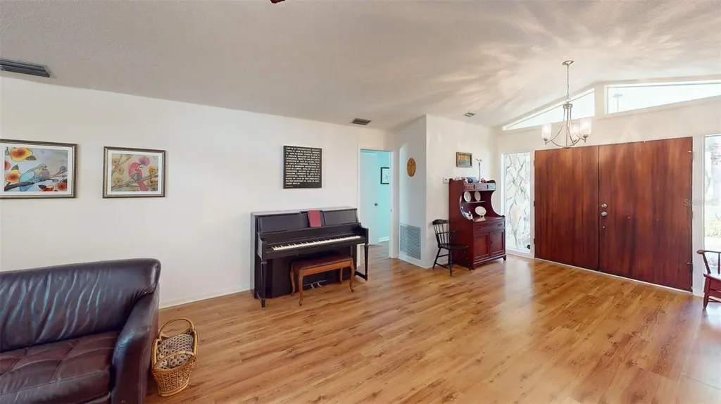 2215 Toniwood Lane Palm Harbor FL 34685