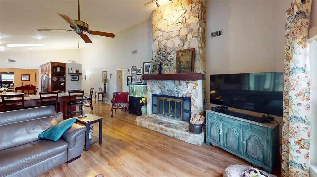 2215 Toniwood Lane Palm Harbor FL 34685