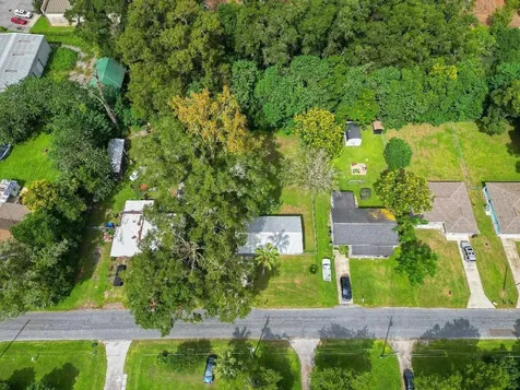 1115 NE 33rd Street Ocala FL 34479