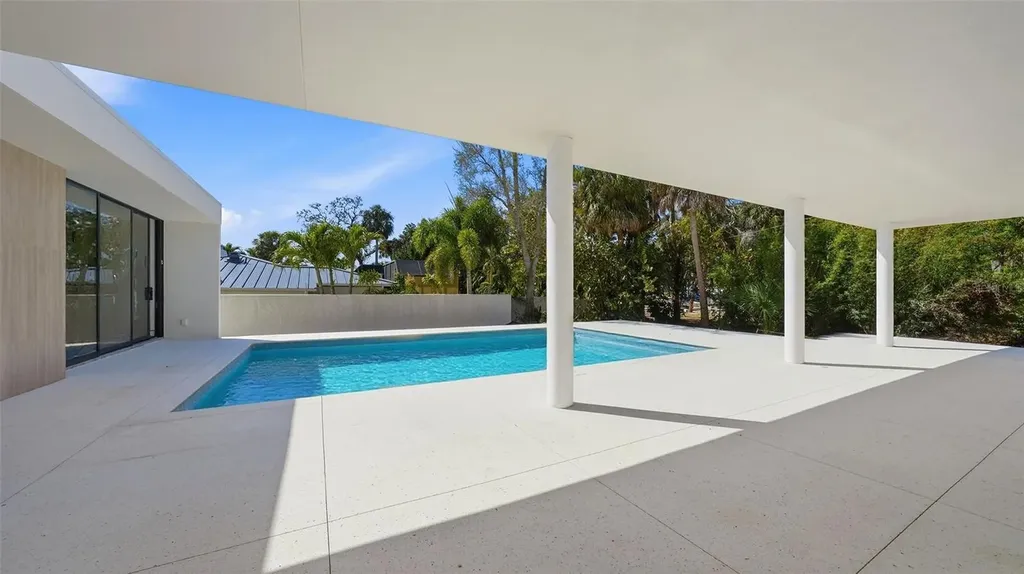 359 N Shore Drive Sarasota FL 34234