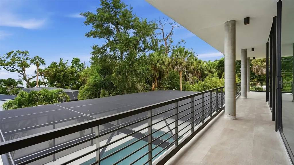 359 N Shore Drive Sarasota FL 34234