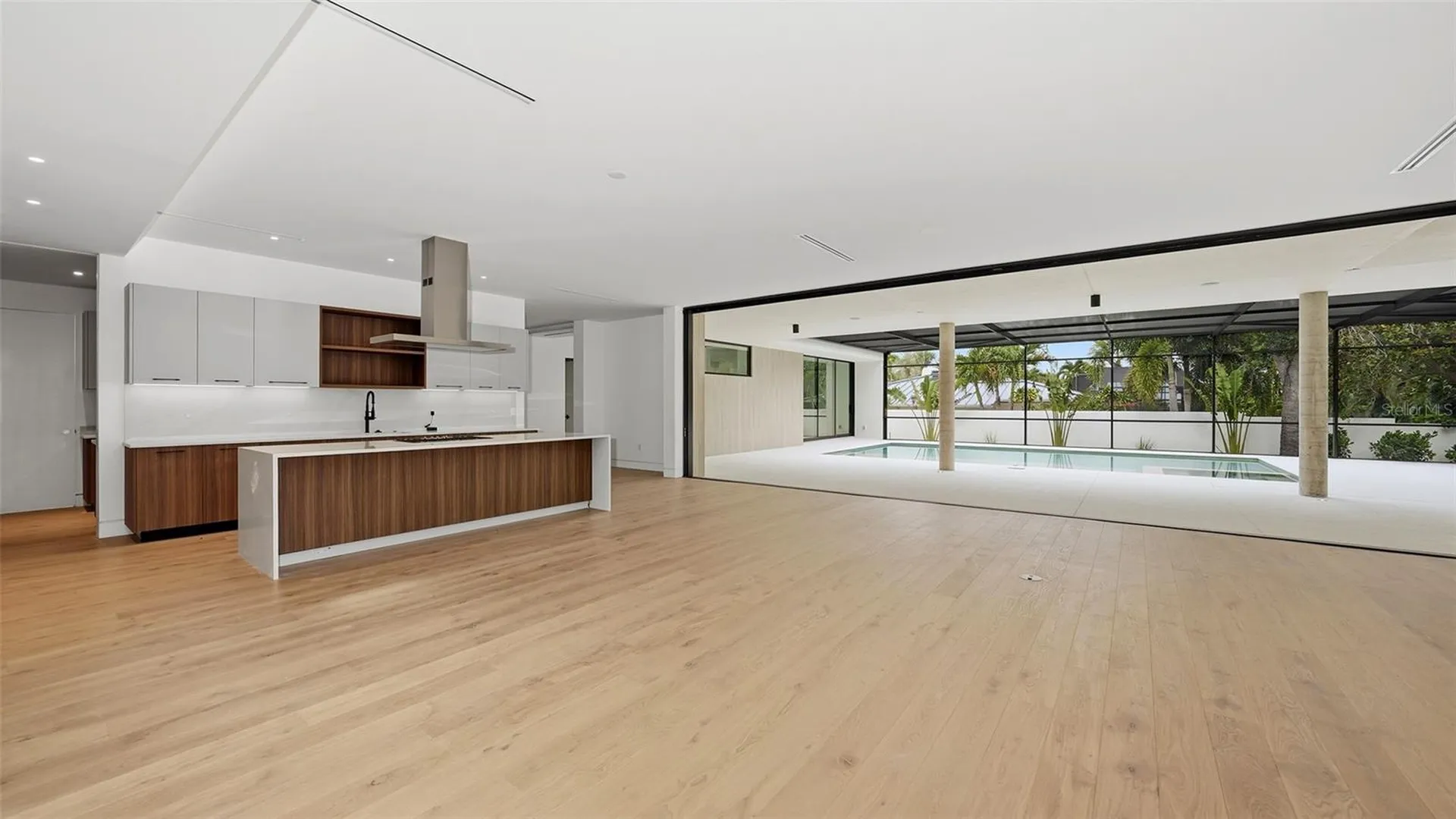 359 N Shore Drive Sarasota FL 34234