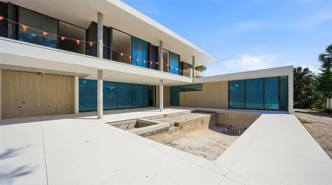 359 N Shore Drive Sarasota FL 34234