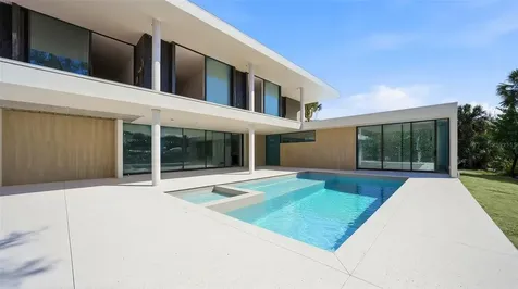 359 N Shore Drive Sarasota FL 34234