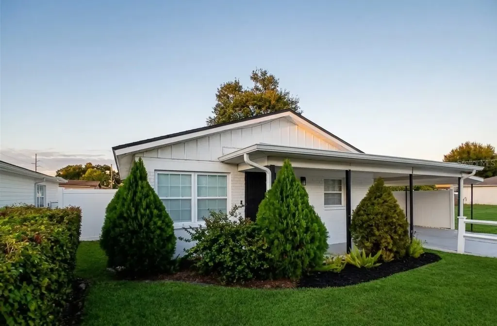 3321 W Palmetto Street Tampa FL 33607