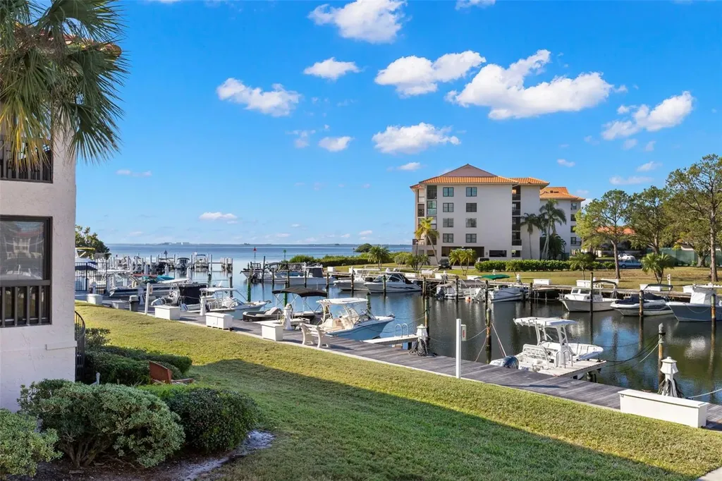 1802 Mariner Drive Tarpon Springs FL 34689
