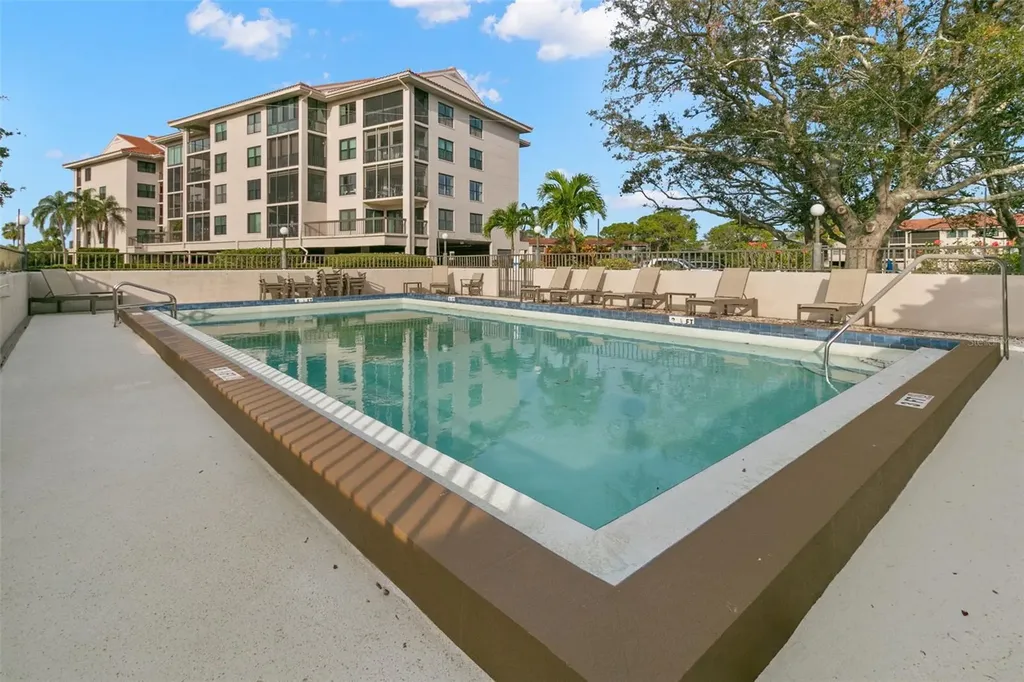 1802 Mariner Drive Tarpon Springs FL 34689