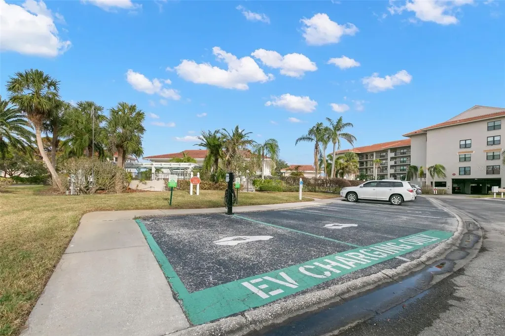 1802 Mariner Drive Tarpon Springs FL 34689
