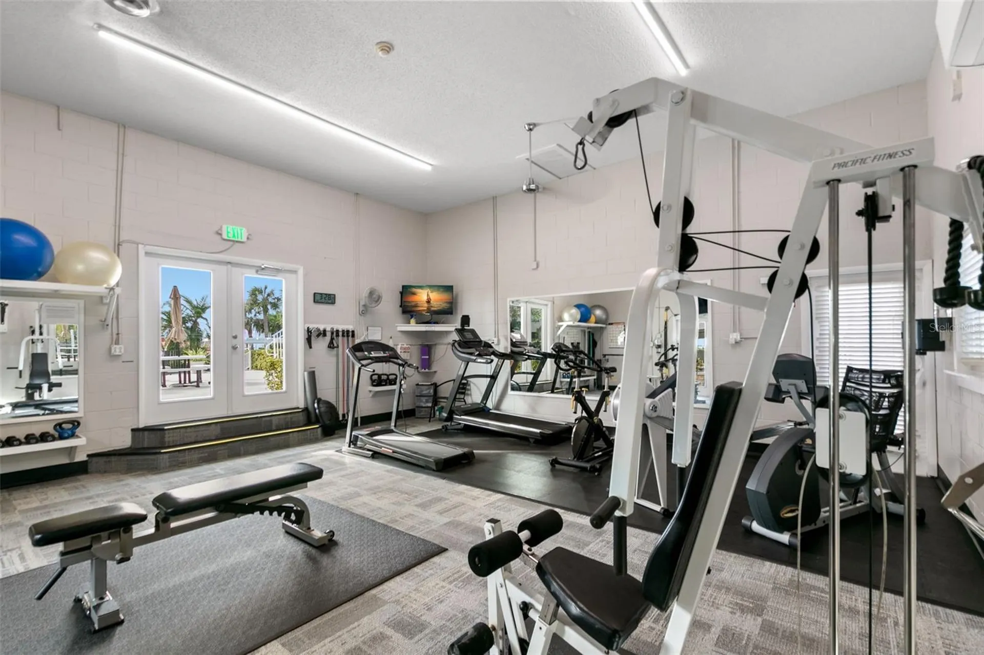 1802 Mariner Drive Tarpon Springs FL 34689