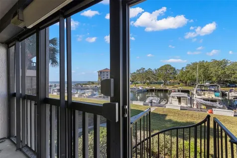 1802 Mariner Drive Tarpon Springs FL 34689