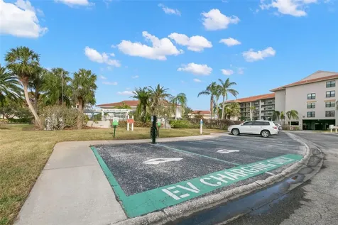 1802 Mariner Drive Tarpon Springs FL 34689