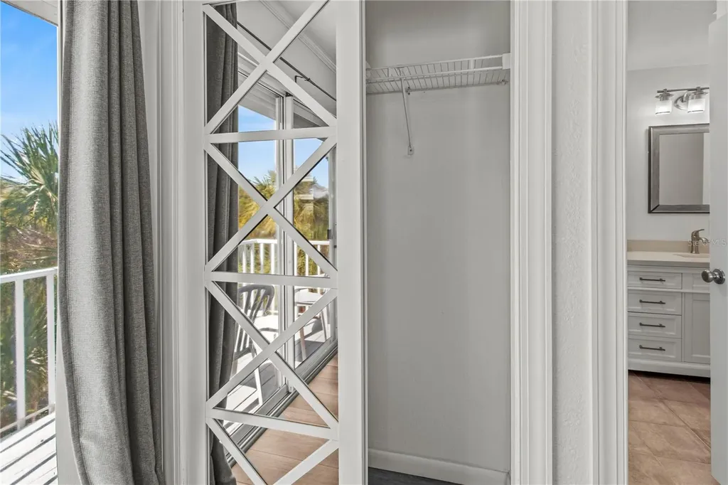 6250 Holmes Boulevard Holmes Beach FL 34217