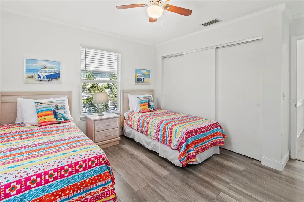 6250 Holmes Boulevard Holmes Beach FL 34217