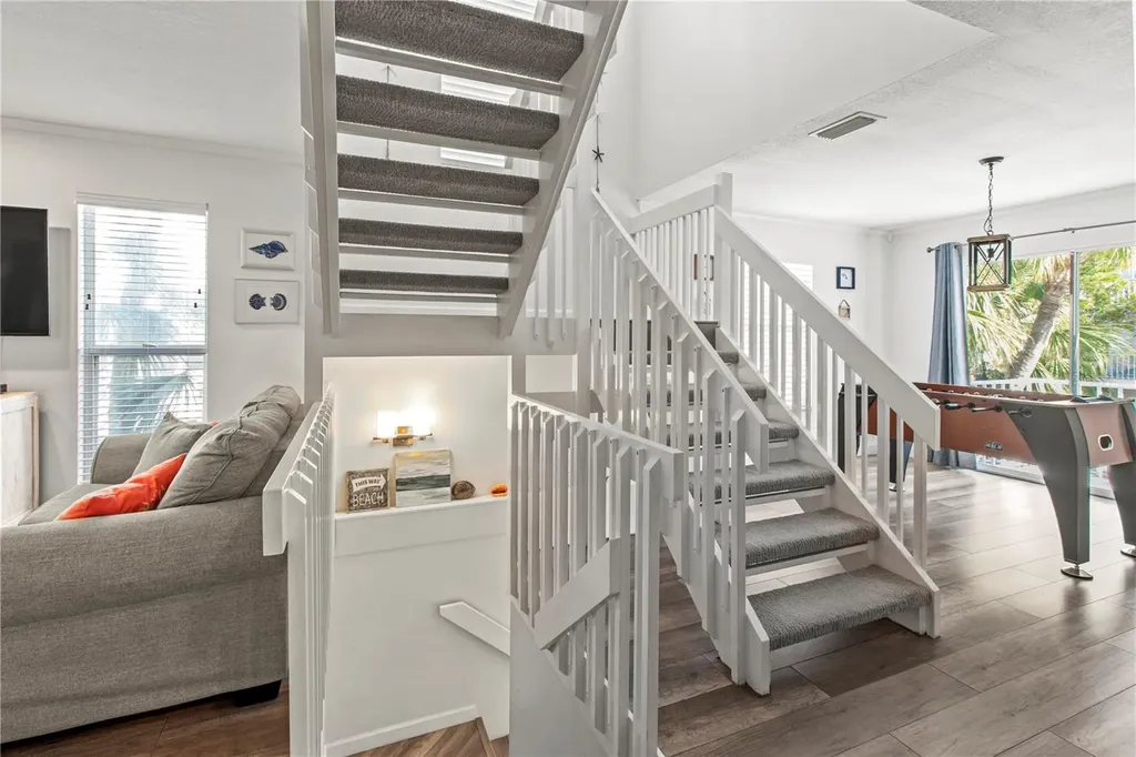 6250 Holmes Boulevard Holmes Beach FL 34217