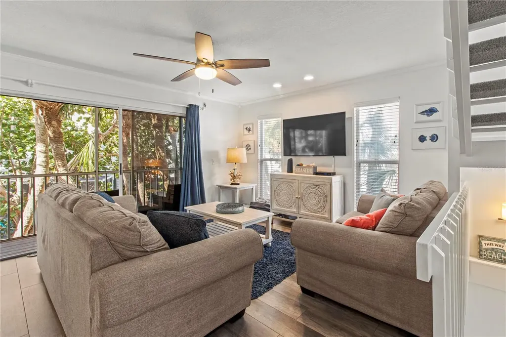 6250 Holmes Boulevard Holmes Beach FL 34217