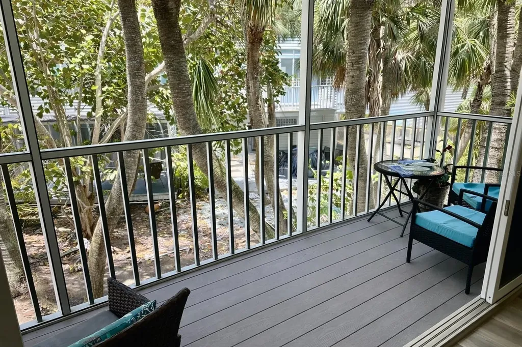 6250 Holmes Boulevard Holmes Beach FL 34217