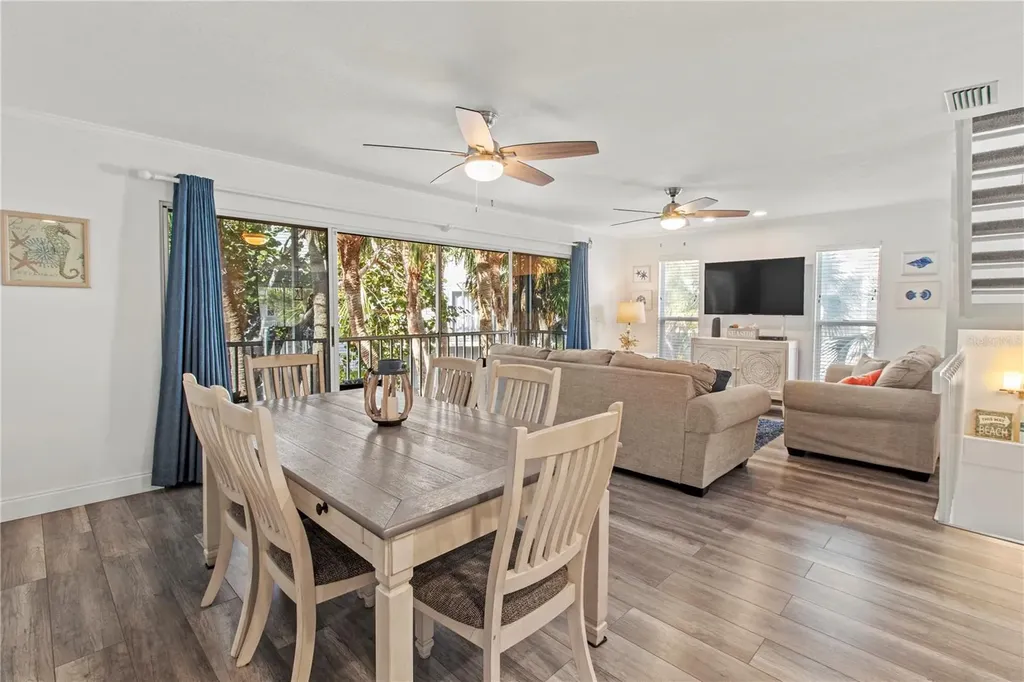 6250 Holmes Boulevard Holmes Beach FL 34217