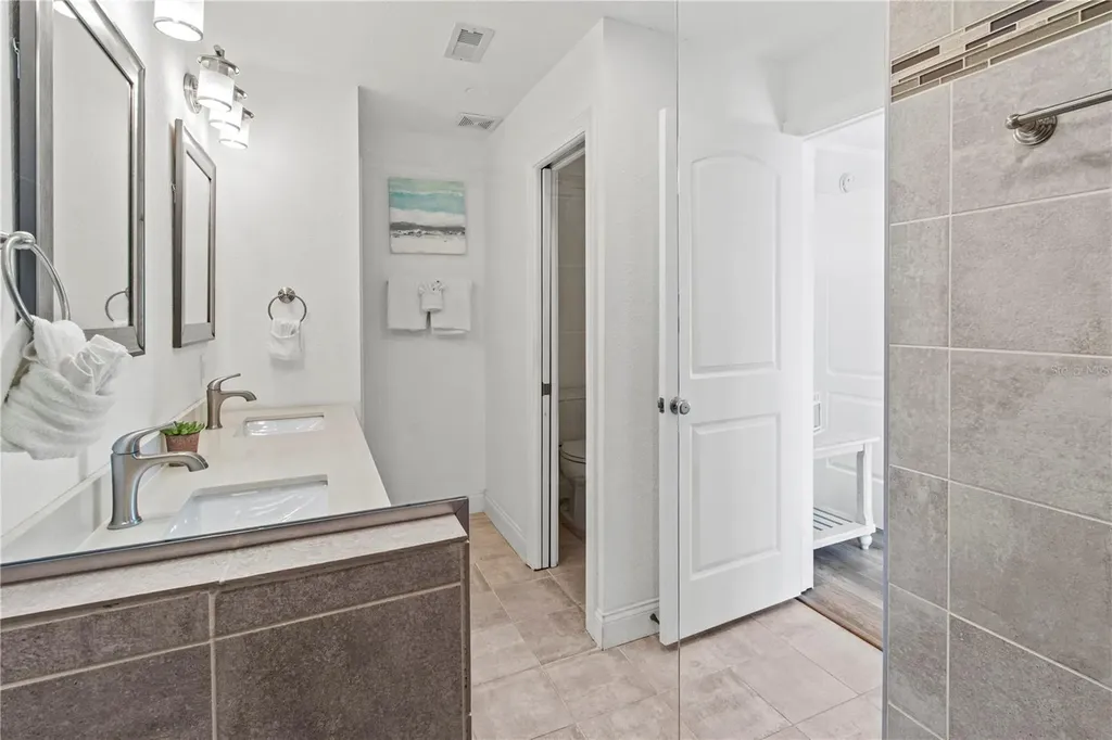 6250 Holmes Boulevard Holmes Beach FL 34217